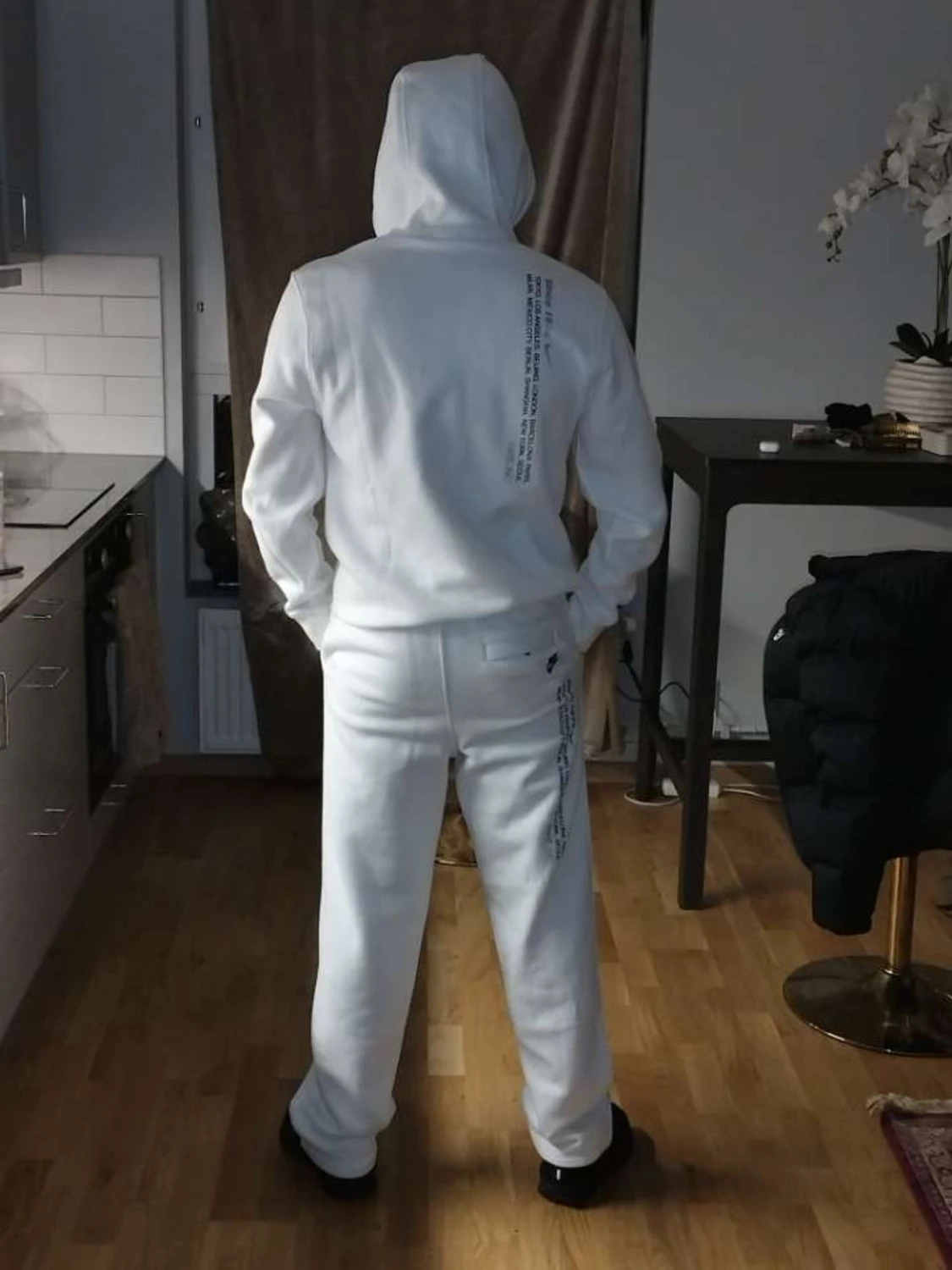 Vit Nike hoodie med tryck och huva - 2