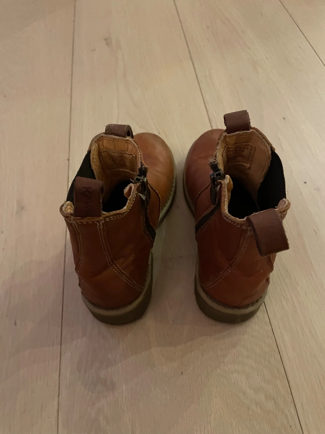 Bruna skinnboots från Kavat - 3