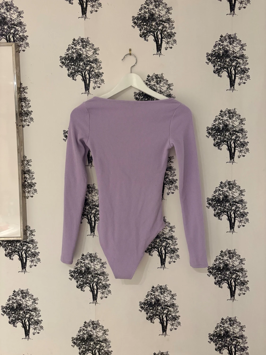 Ljuslila ribbad långärmad body - 1