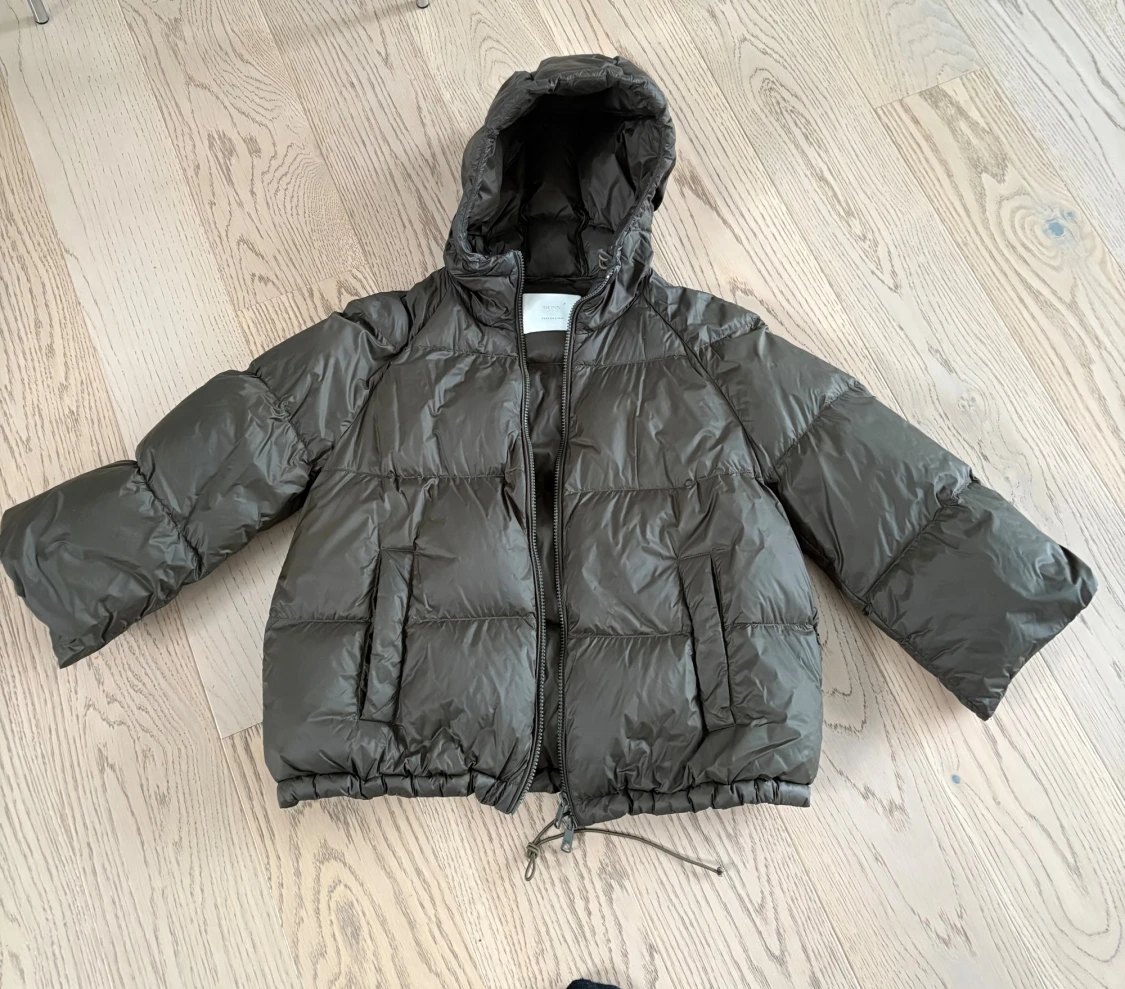 Två delad dunkappa från Boss  - 2