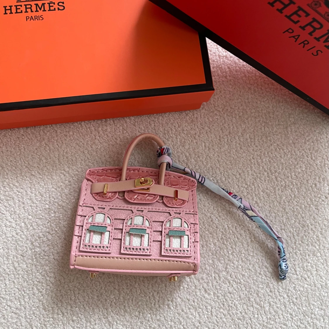  Rosa minihandväska med mönster - 1