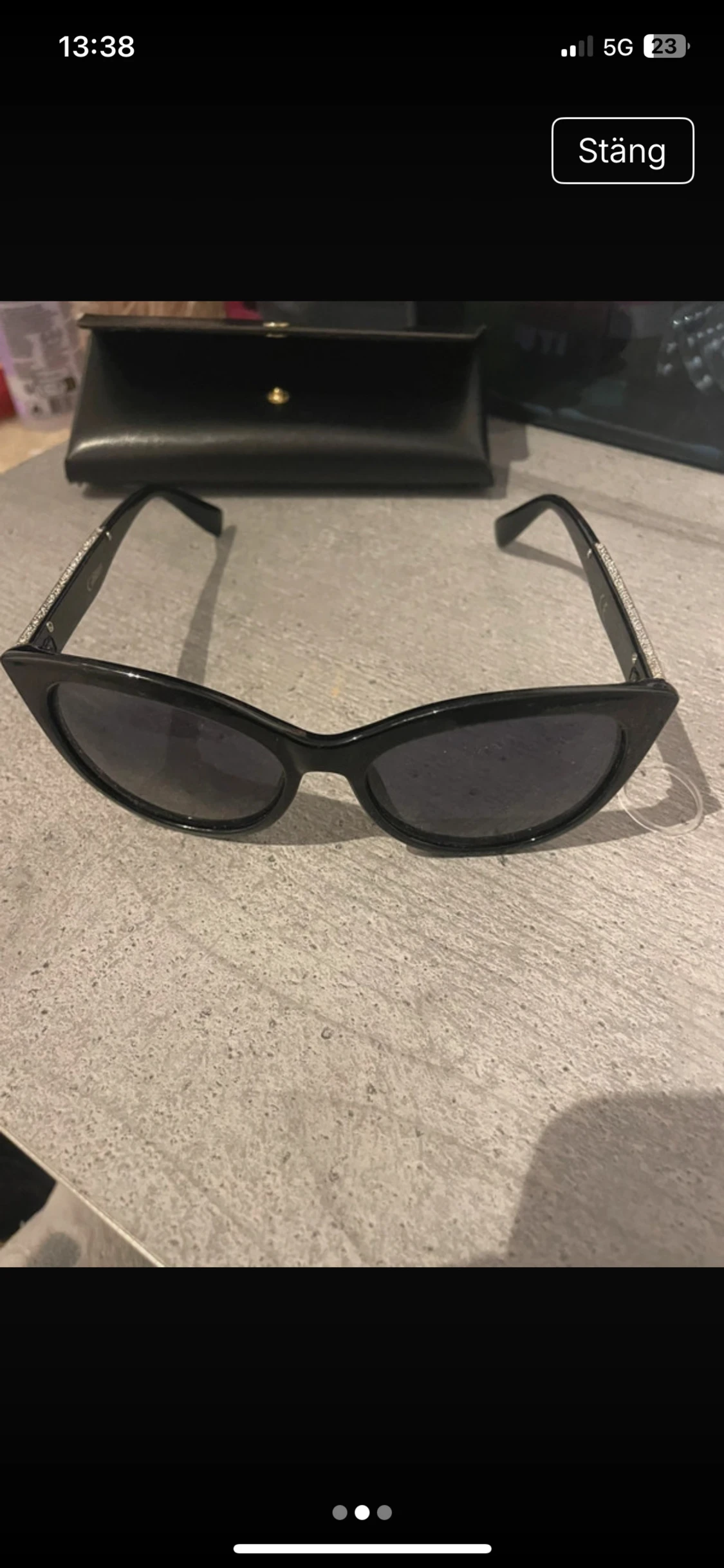 Svarta cat eye-solglasögon med glitter - 1