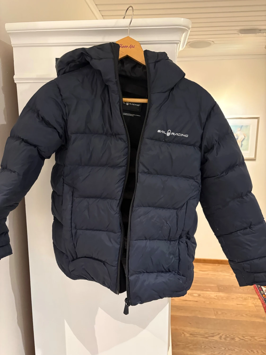 Sailracing mörkblå dunjacka, cloud insulated hood