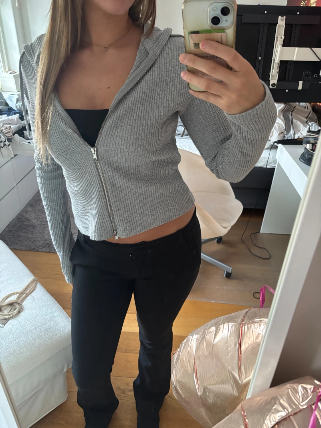 Grå ribbad kofta - 1