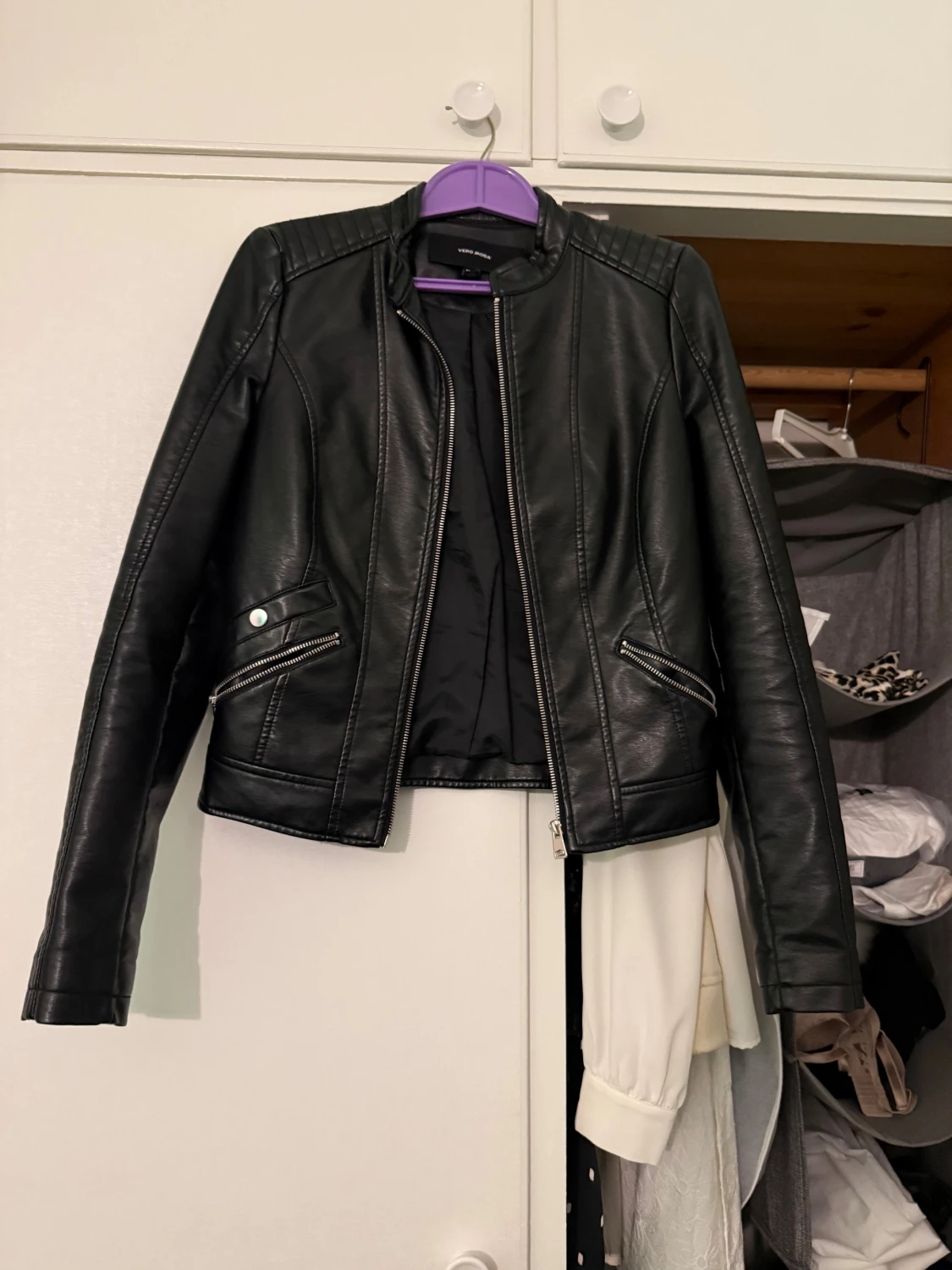 Svart skinnjacka från Vero Moda - 1