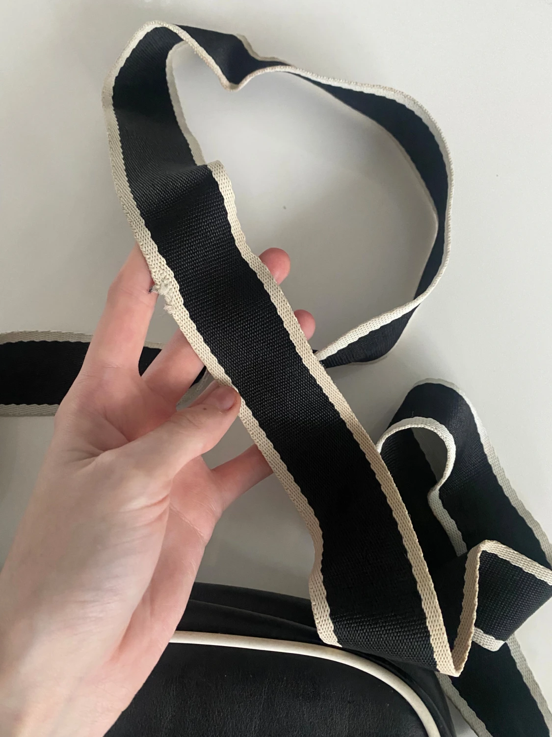 Svart axelväska från Adidas - 2