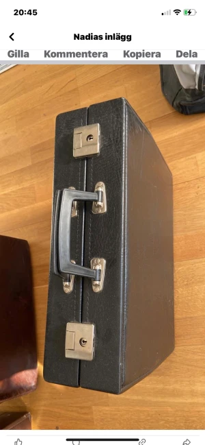 Fin ny väska vintage äkta skinn - Helt ny vintage väska finns att hämta i norsborg botkyrka attaché väska helt ny oanvänd hämtas i norsborg botkyrka 