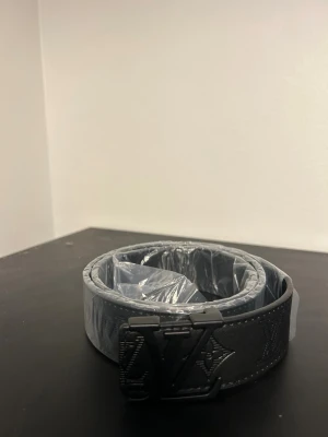 Bälte  - Dm vid intresse 