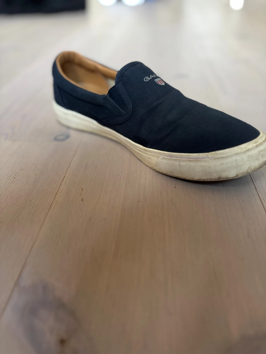 Marinblå slip-on sneakers från Gant strl 41 - 2