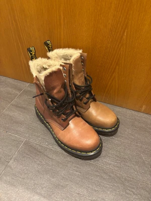 Dr. Martens - Använda fåtal gånger, men som i nyskick!