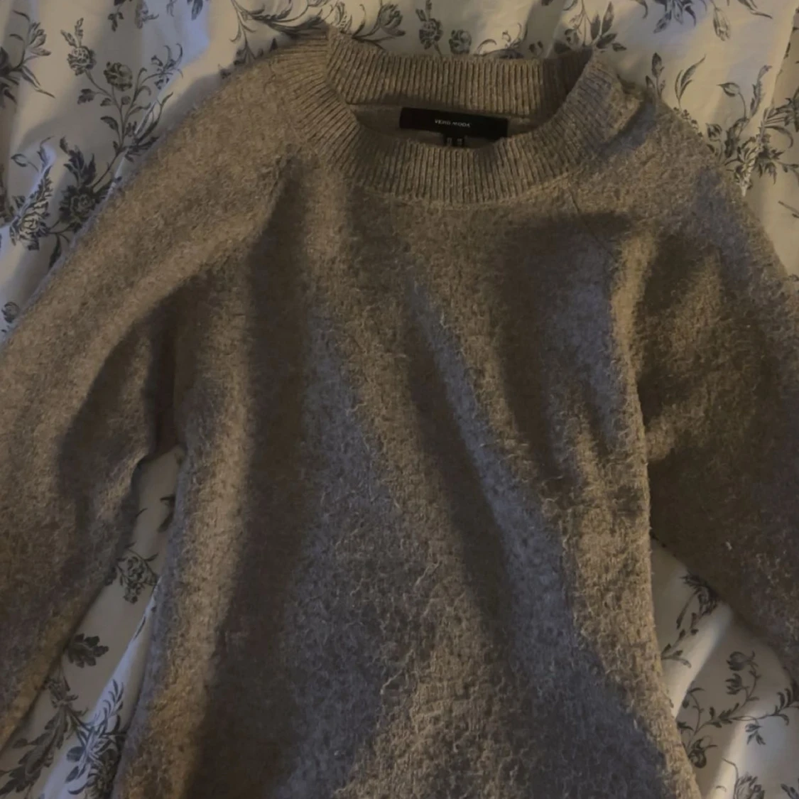 Beige stickad tröja från Vero Moda - 2