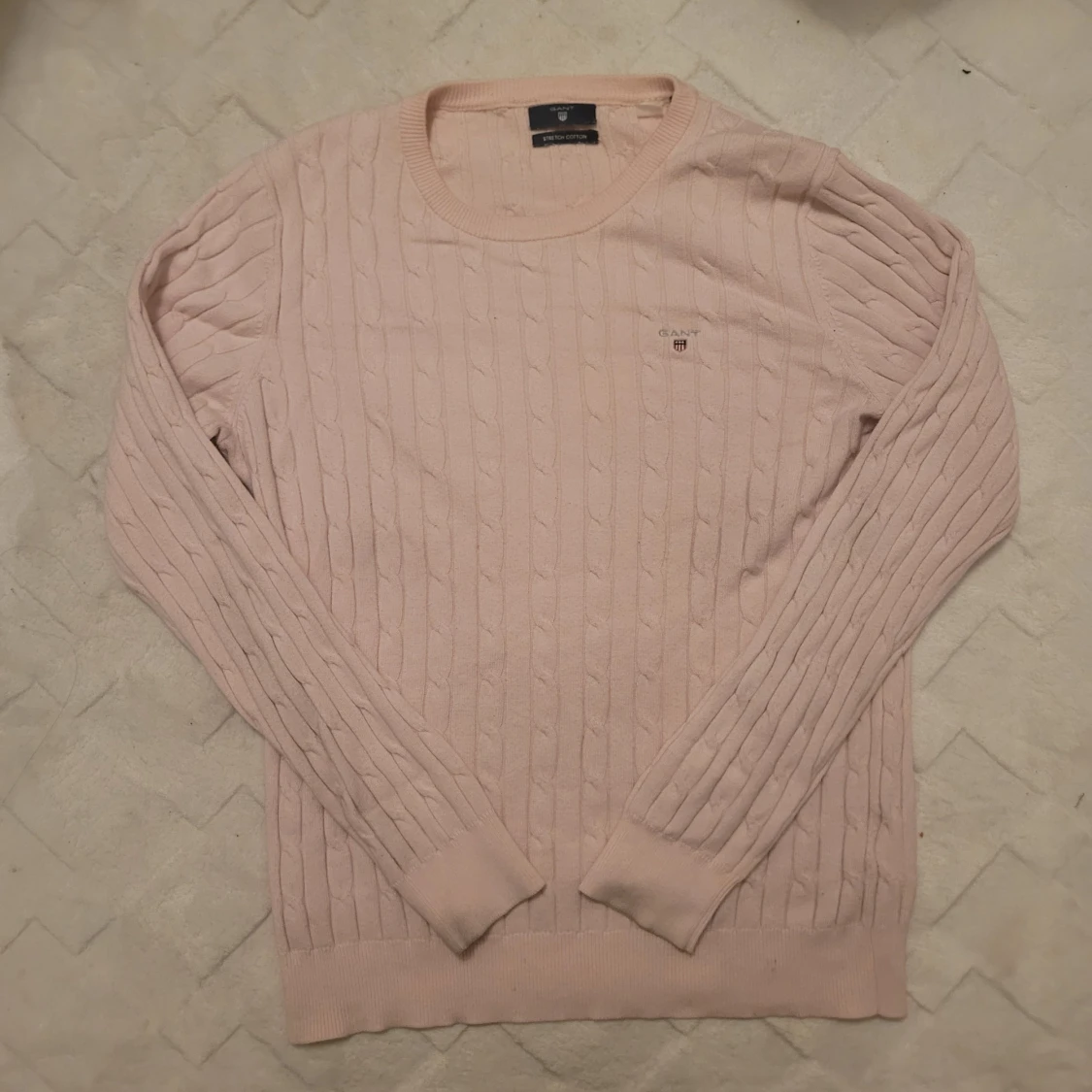 Ljusrosa kabelstickad tröja Gant