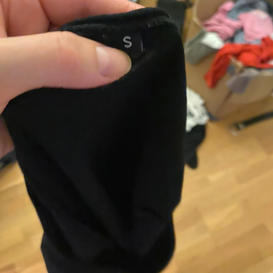 Svart t-shirt med tryck, storlek S - 2