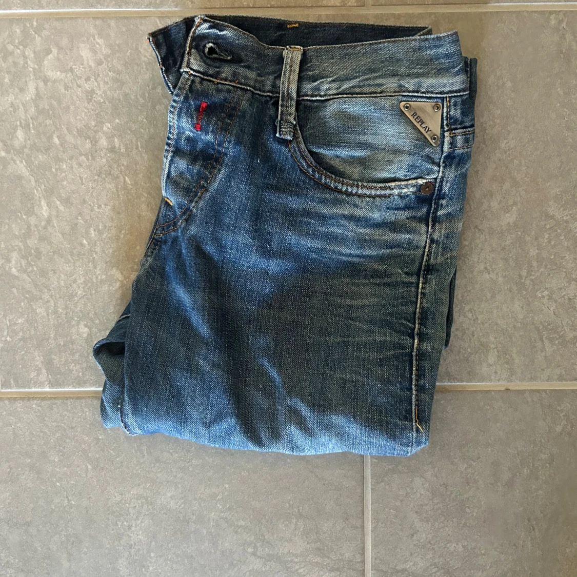 Blå Replay jeans, midja 29 längd 32 - 1