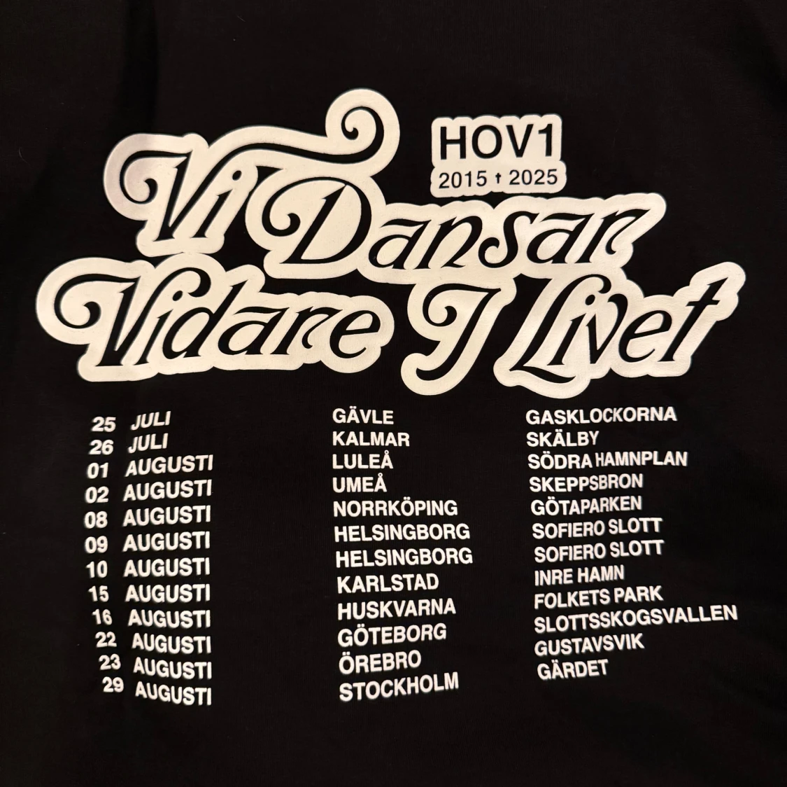 Hov1 merch svart hoodie  - 2