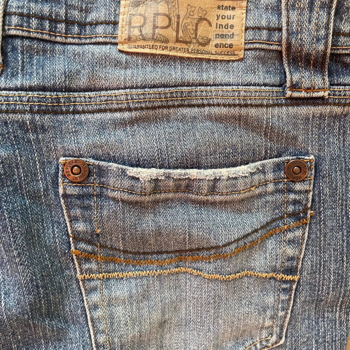 Vintage lågmidjade bootcut jeans från Republic - 2