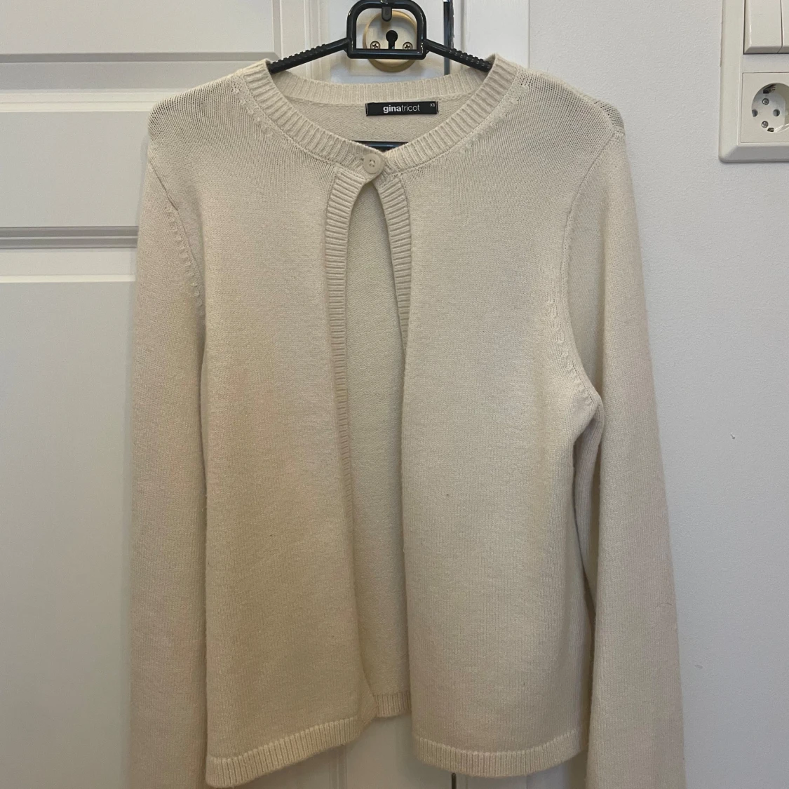 Beige kofta från Gina Tricot XS - 1