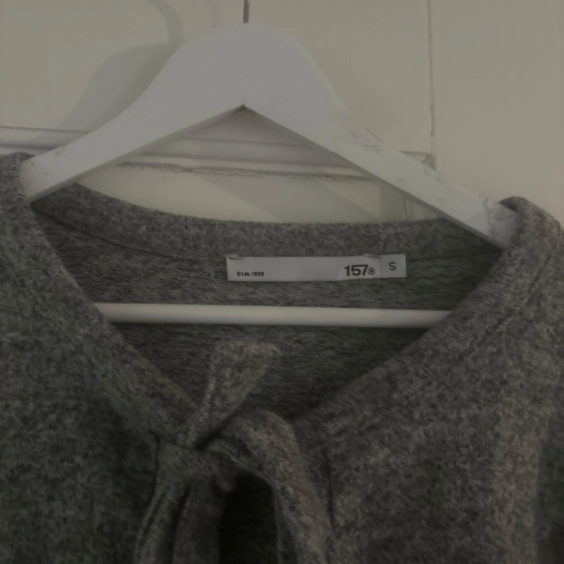 Grå kofta med knyt från 157 - 1