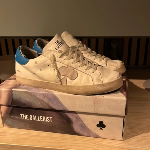The gallerist skor storlek 44 - Fräscha skor utan slitningar använda fåtal gånger!
