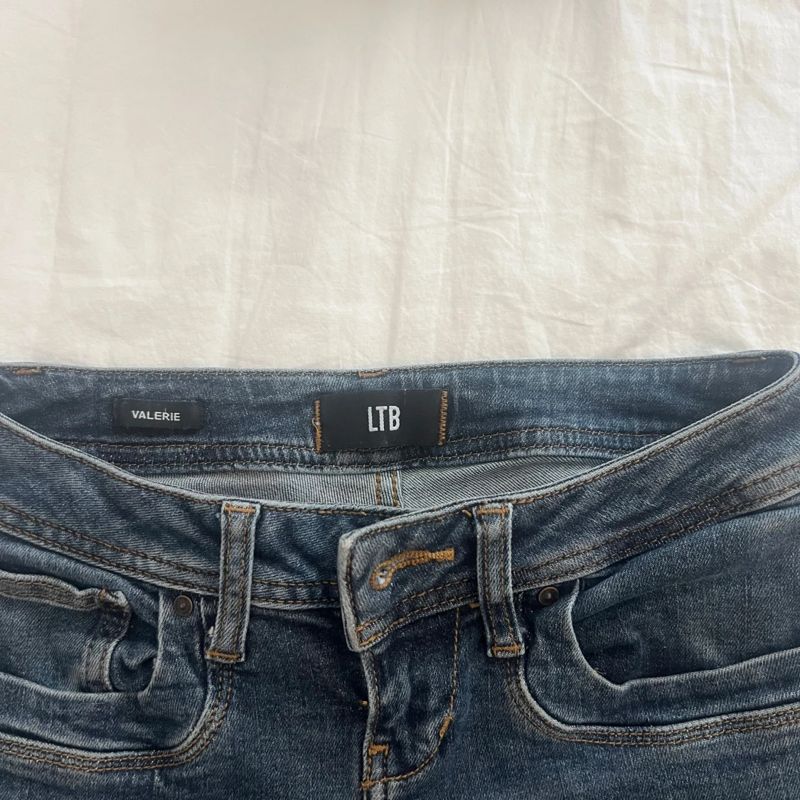 Blå bootcut jeans från LTB, W24 L30 - 2
