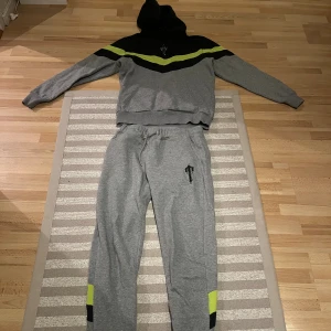 Trapstar set - Trapstar set som använts begränsat, pris kan diskuteras vid snabb affär. Nypris runt 2000