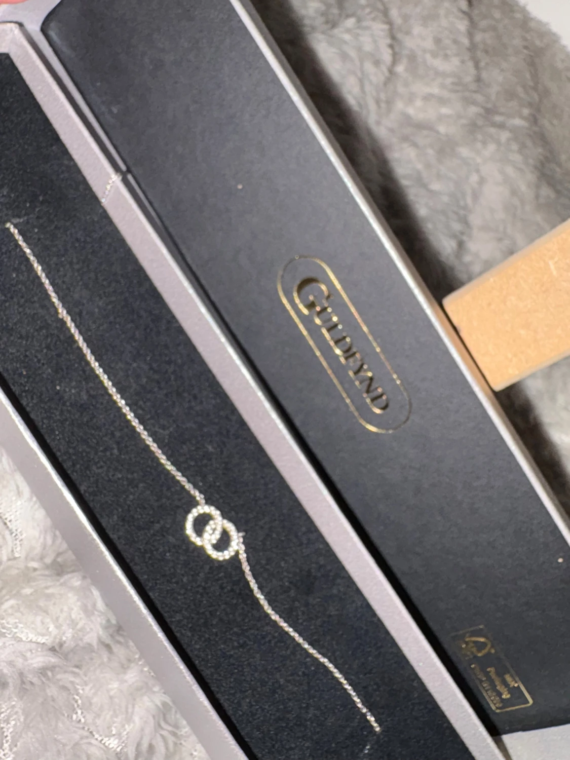 Silverhalsband med cirklar från Guldfynd - 2