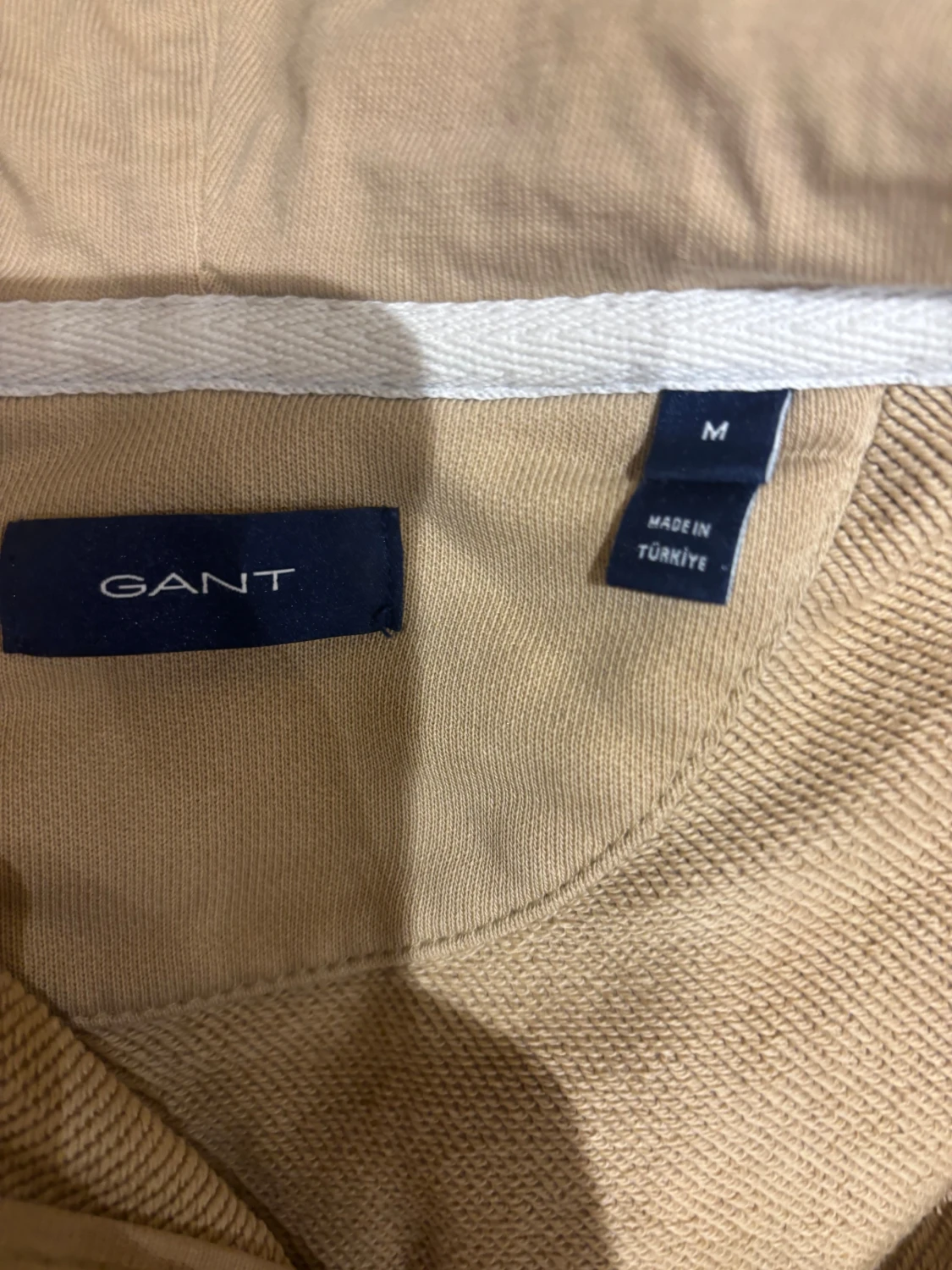 Beige hoodie från GANT med dragkedja - 1
