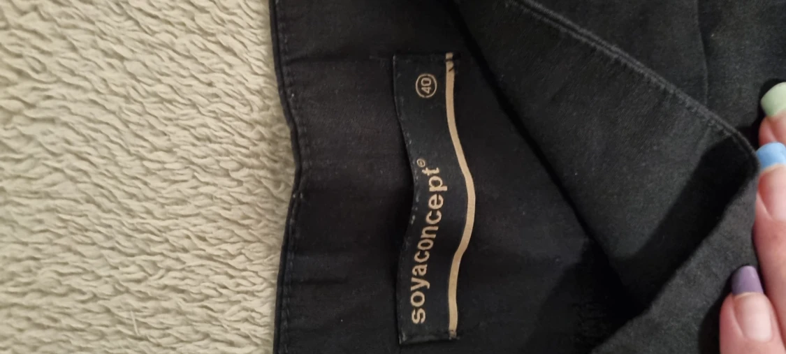 Svarta kvartbyxor från Soyaconcept - 2