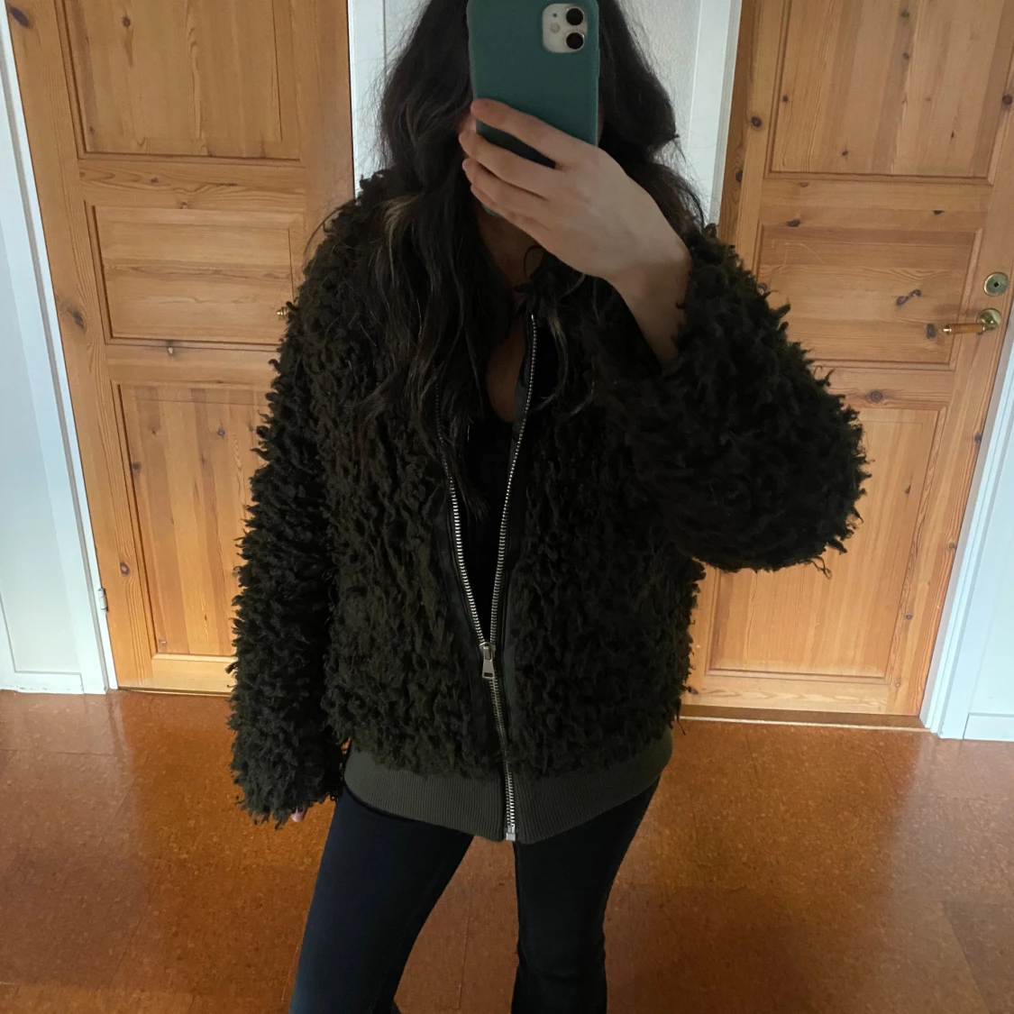 Mörkgrön teddyjacka från H&M - 1