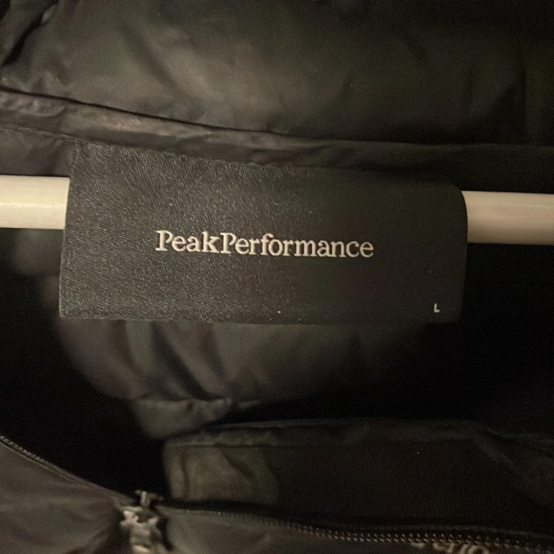Svart dunjacka Peak Performance L - 2