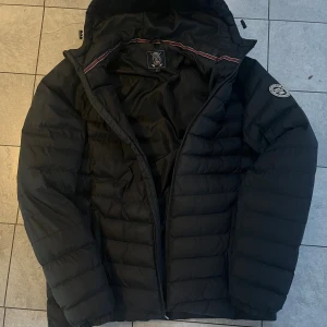 Polo Club jacka  - Jackan är använd men sparsamt, Storlek S men passar M!