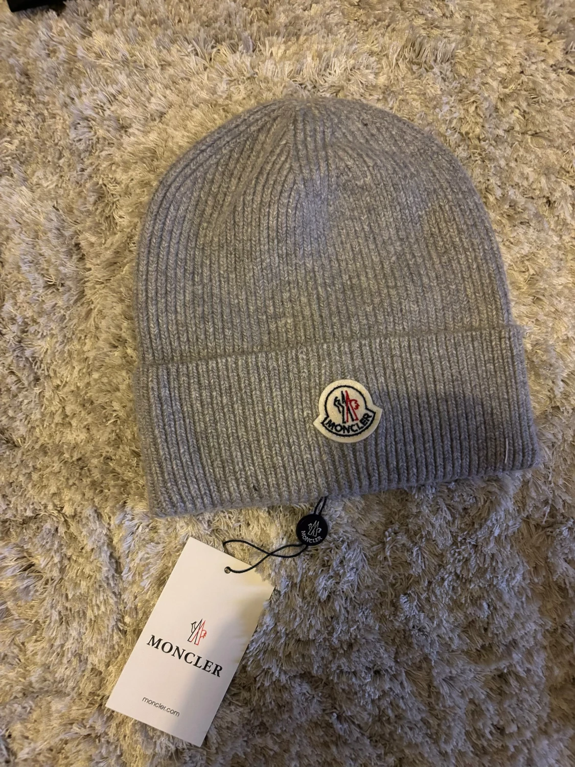 moncler mössa