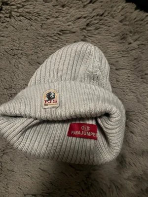 Parajumper mössa - Aldrig använd Max 1 gång