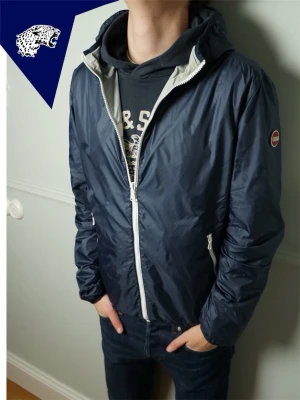 COLMAR WINDBREAKER - Fet Colmar windbreaker | Skick: 8.5/10 | Strl: 54 (L) | Modellen är 182 cm | Hör av dig om du undrar någonting!