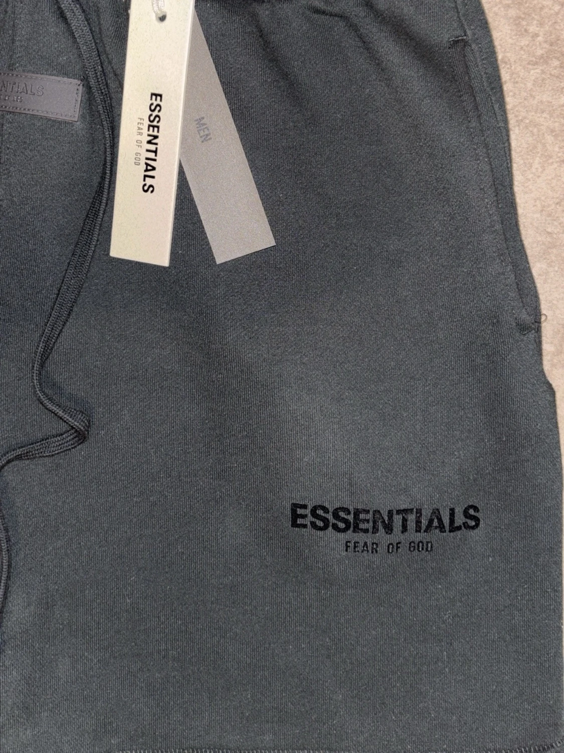 Svarta shorts från Essentials Fear of God - 1