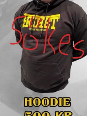 Söker vilken hoodie som helst från norra - Söker hoodie från norra (måste in vara den i bilden tog den ba som exempel) storlek S och M