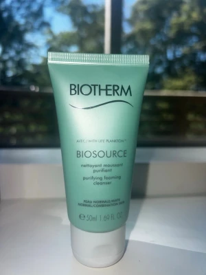 Biotherm Biosource rengöring 50ml - Biotherm Biosource purifying foaming cleanser är en ansiktsrengöring för normal/kombinerad hud.  50 ml. 