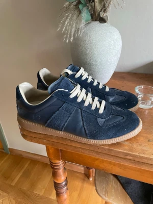 Maison Mergiela  - Riktig schyssta Maison Mergiela skor i storlek 42. Hör av er vid frågor och funderingar! Pris kan diskuteras vid snabb affär 
