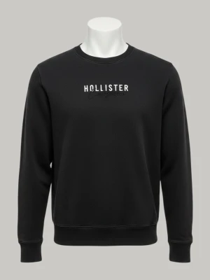 Hollister Tröja - 📏 Storlek: M 🎨 Färg: Svart 🏷️ Märke: Hollister 👌 Skick: Mycket bra – inga defekter  📦 Skickas snabbt och välpackat! 💬 Skriv gärna vid frågor eller funderingar! 