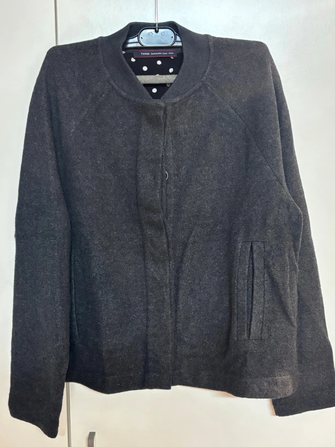Mörkgrå knappad cardigan - 2