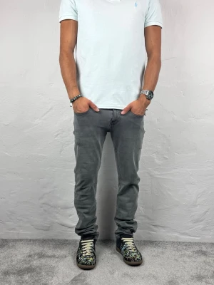 Replay jeans  - Ett par riktigt snygga jeans från Replay i storlek W29 L30 i modellen Anbbas Hyperflex 
