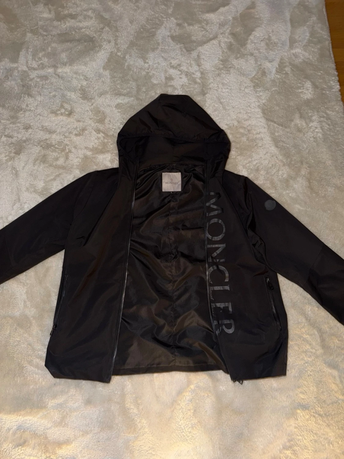 Svart vindjacka från Moncler - 2