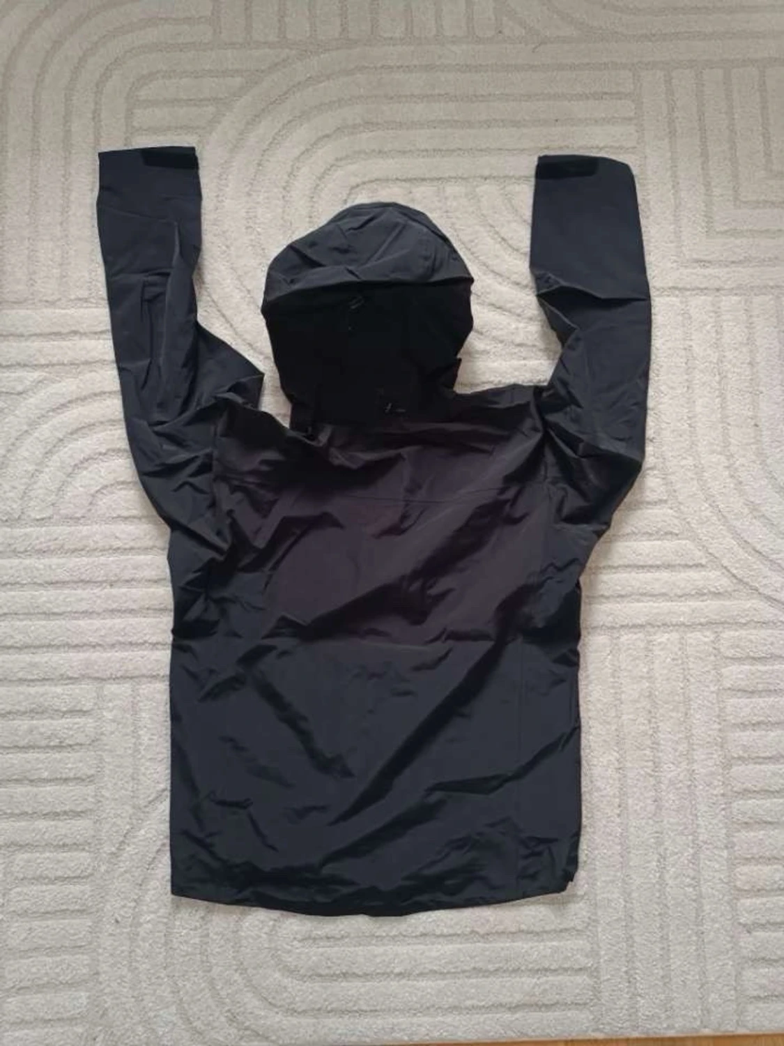 Svart regnjacka från Arc'teryx - 5