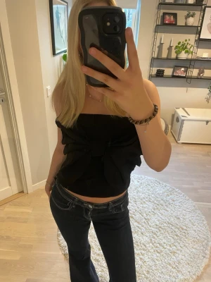  Rosett topp - Supersöt rosett topp, fint skick!