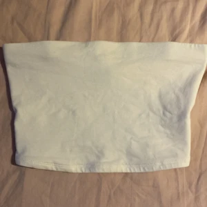 Tube top - Den är aldrig använd, jätte bra skick och inga fläckar🩷