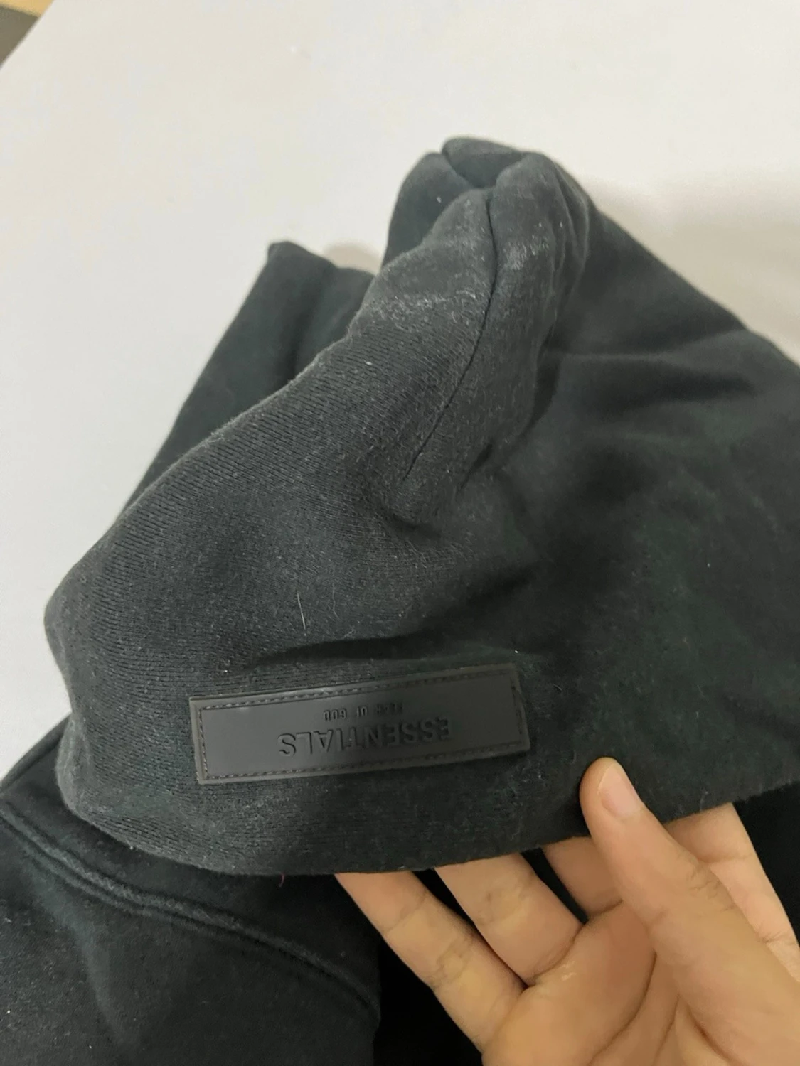 Svart Essentials Fear of God hoodie - 2
