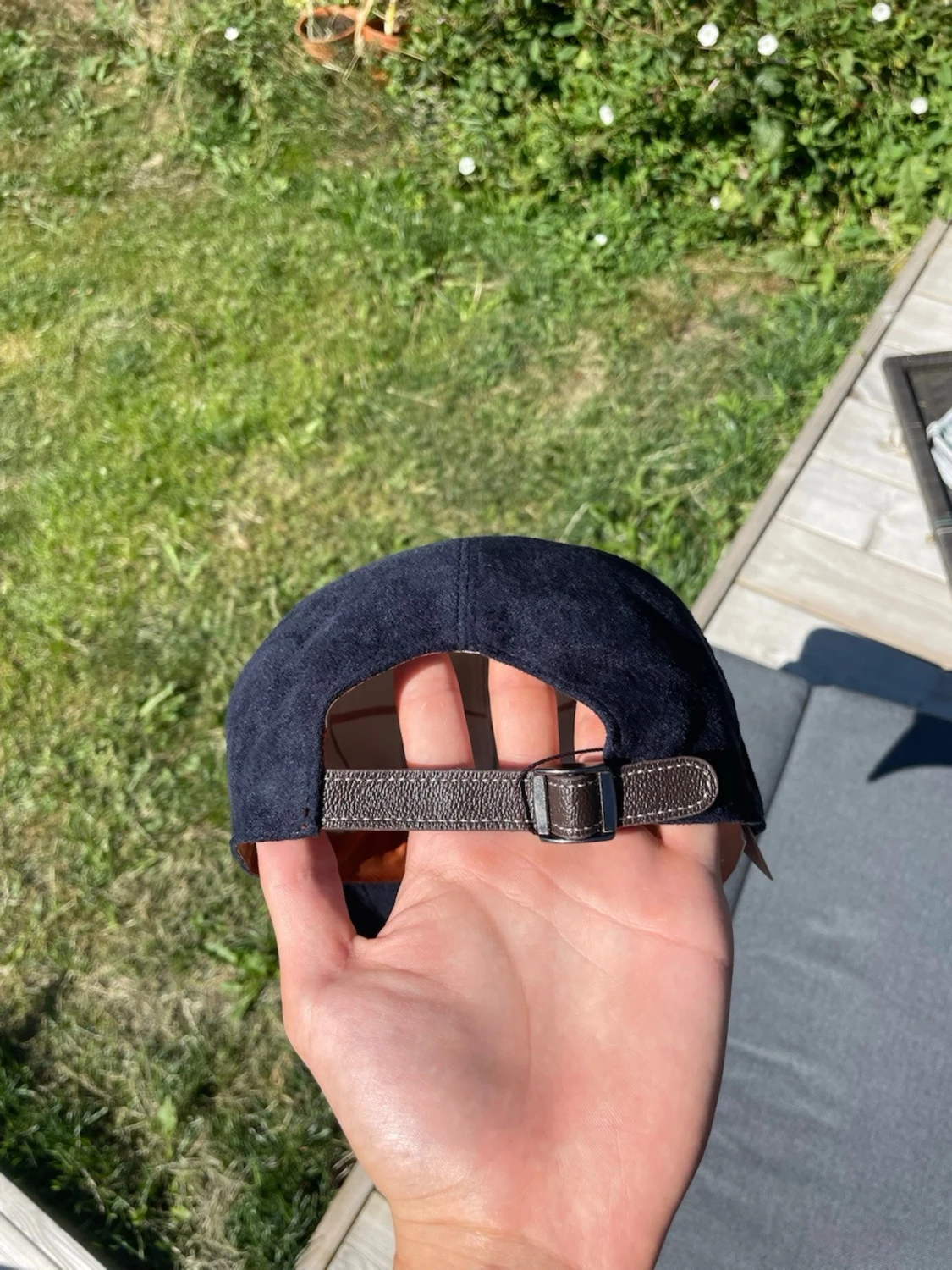 Mörkblå mockakeps med broderi - 2