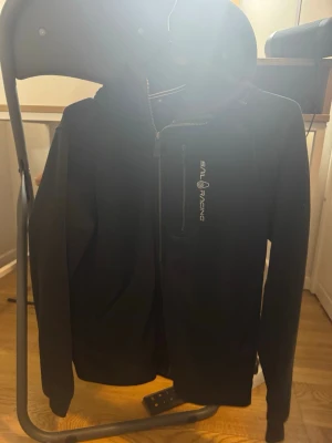 Sail Racing - Svart Sail Racing zip hoodie, storlek 150