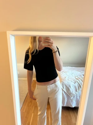 Svart tshirt med större armar  - Skön lite finare svart t-shirt 🥹💞