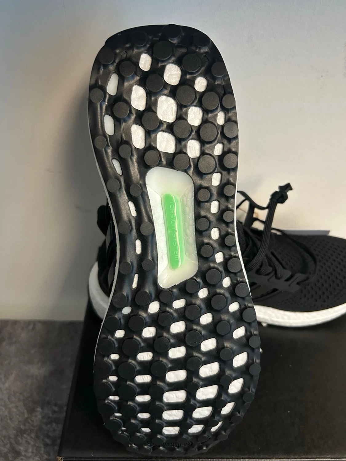Svarta Adidas Ultraboost sneakers - 4
